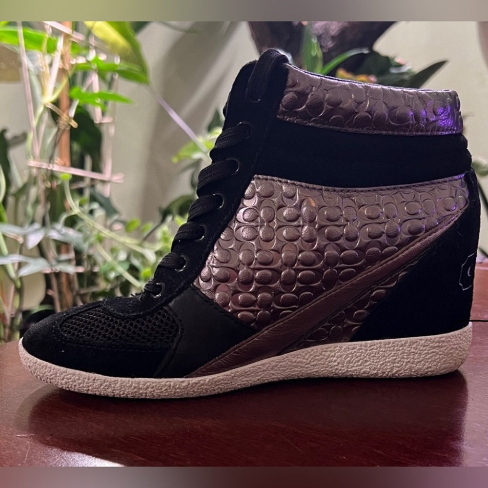 Coach Women's Black and White High-Top Sneakers